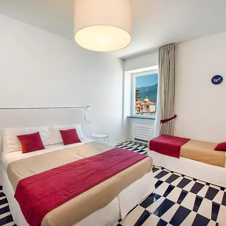Le Tre Sirene Luxury House Guest house *
